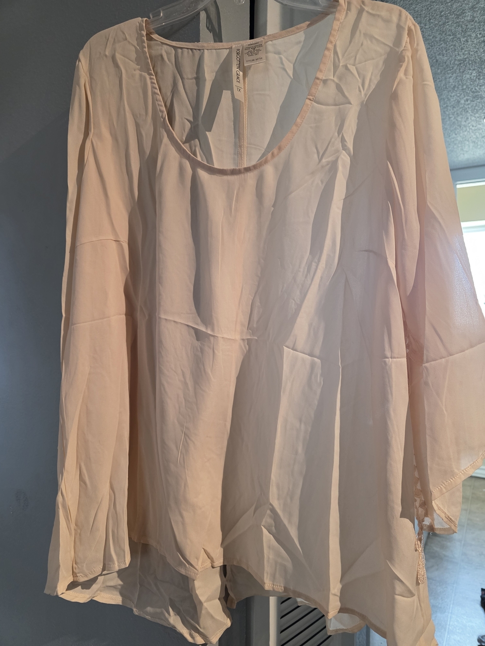 Women's Pale Pink Chiffon Scoop-Neck Blouse